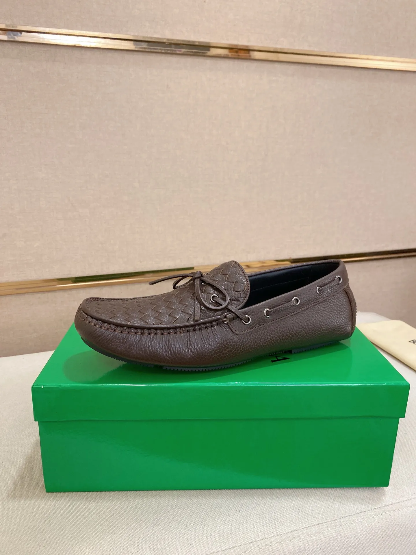 Men's shoes 💰 400💰 (Niu Li + Niu Pad) [BV] latest hot style‼ ️Casual men's shoes, uppers imported deer pattern first-layer cowhide ➕Full imported cowhide lining✔️Exquisite workmanship, excellent foot feel, special rubber soles✔️, cool and fashionable, the latest fashion, fashionable outsole, hurry up. Code number: 38-44 (can be customized to 37.45, non-refundable)